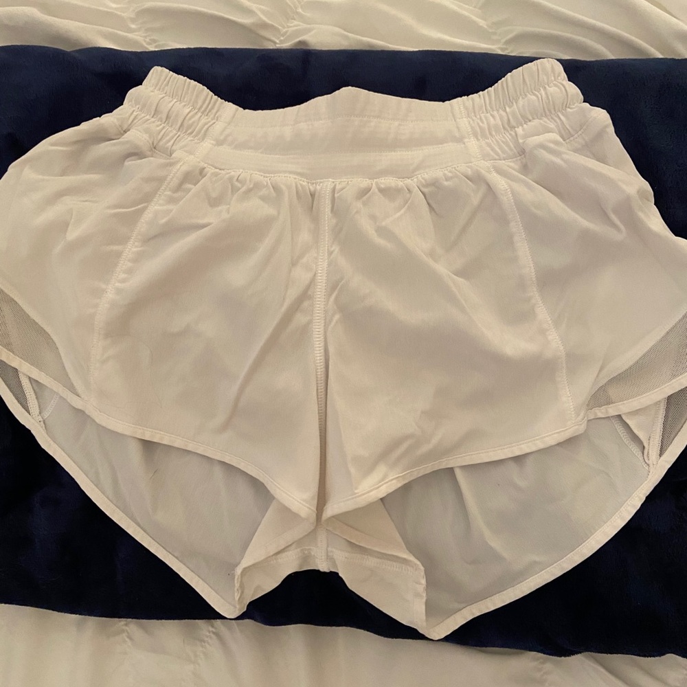 Hotty hot short 2.5 inch LIKE NEW